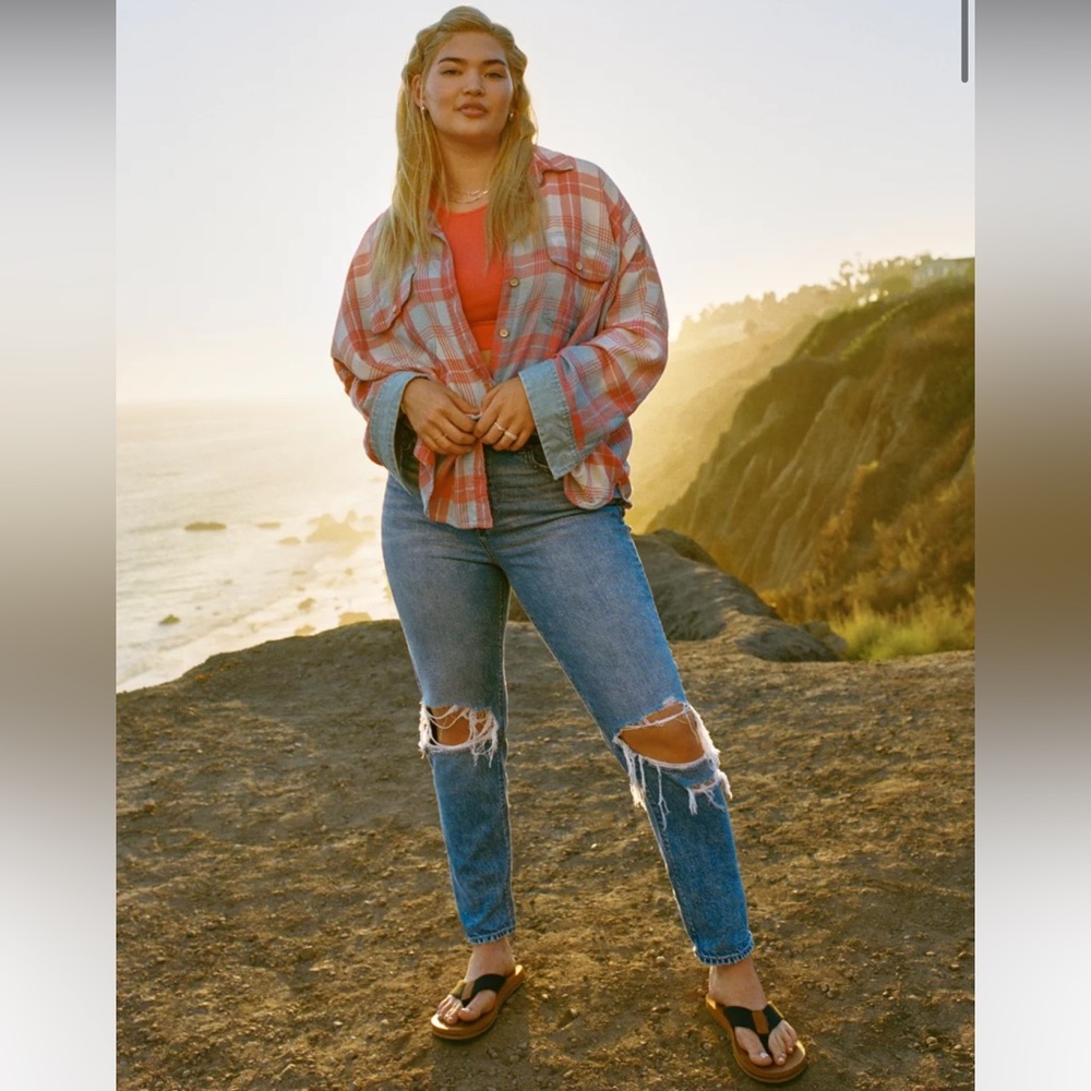 American Eagle Highest Rise Mom Jeans
